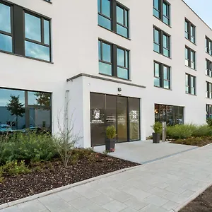 Super 8 By Wyndham North Hotel