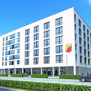 Super 8 By Wyndham West Hotel